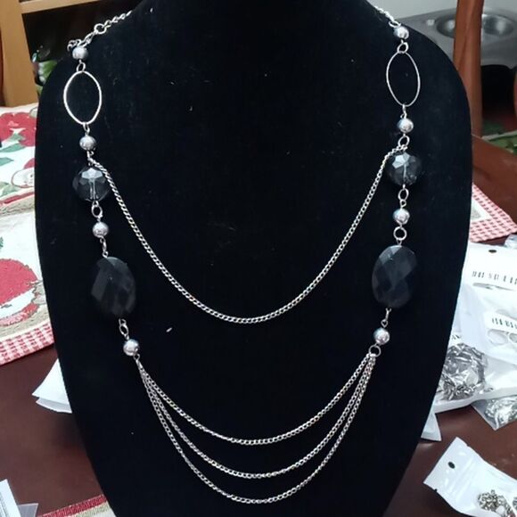 Multi chain like necklace - Picture 1 of 4